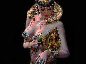 天下现金tx66全站登录 ときどき、子どもたちが三、五人で笑ったり叱ったりしているのを見かけます。